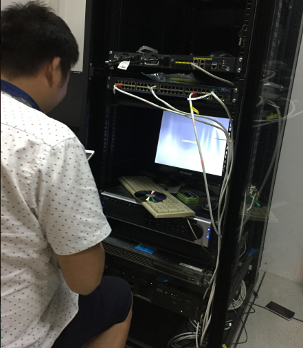 2018年7月三江县机要局服务器安装调试 - 柳州秋淼电脑科技有限公司